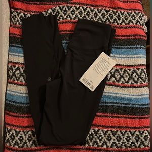 Lululemon Size 2. Best pace, HR Tight 28” *brushed.